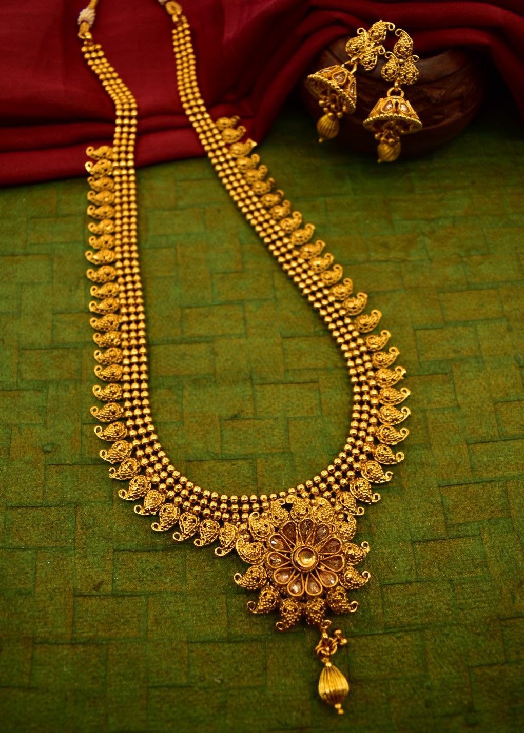 KUYARI DESIGNER NECKLACE