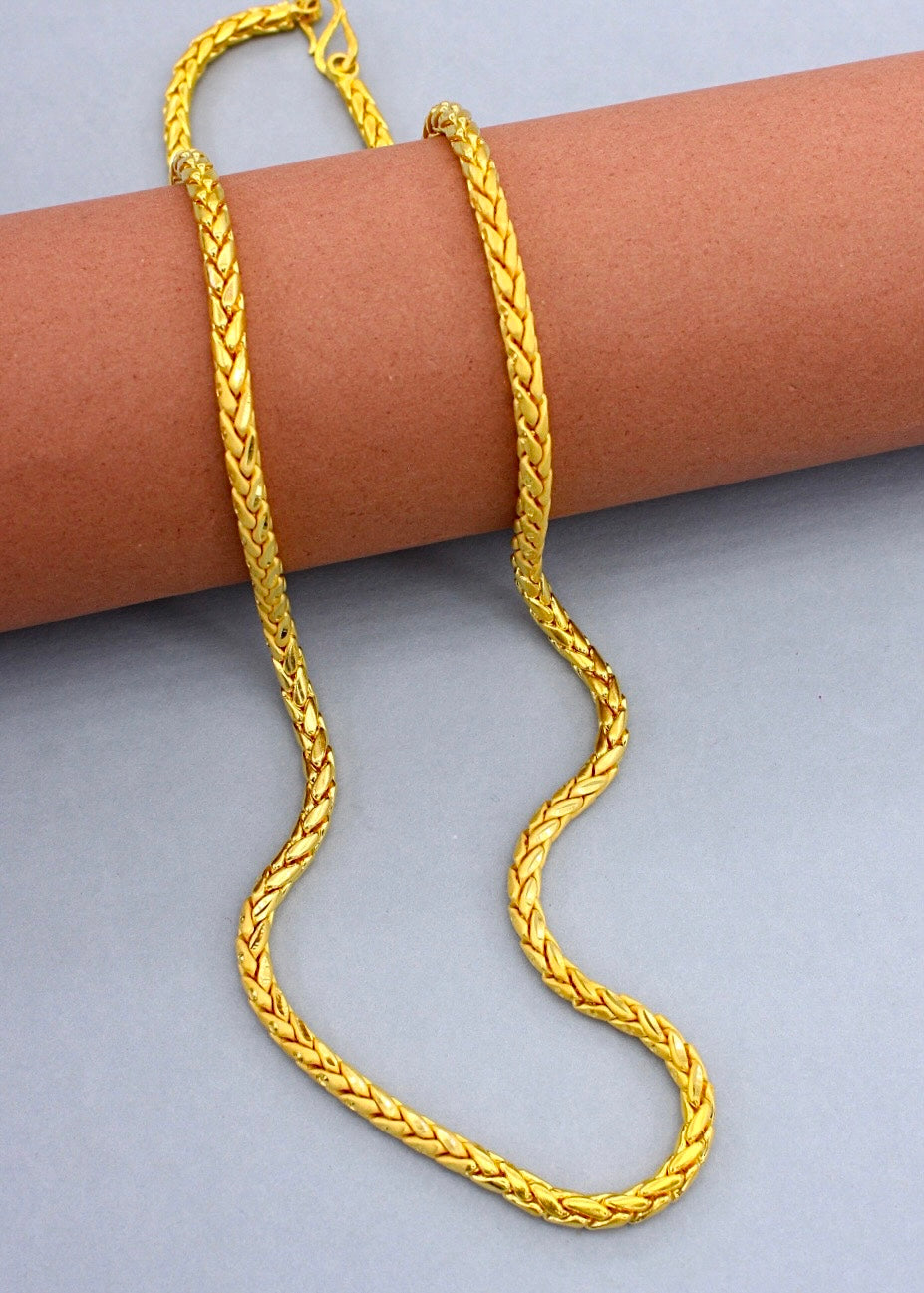 CLASSY GOLD PLATED CHAIN
