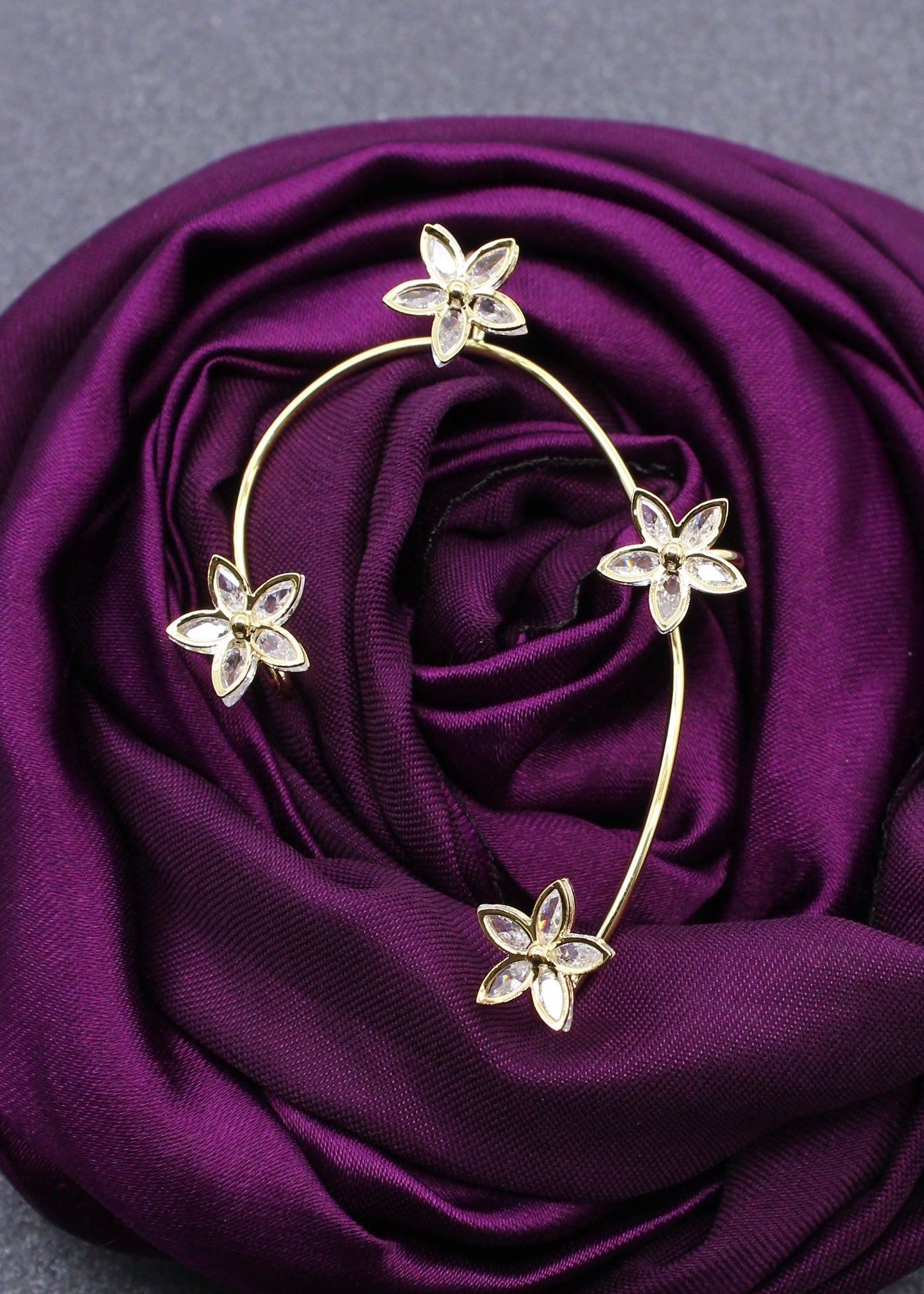 STYLISH FLOWERET EAR-CUFF