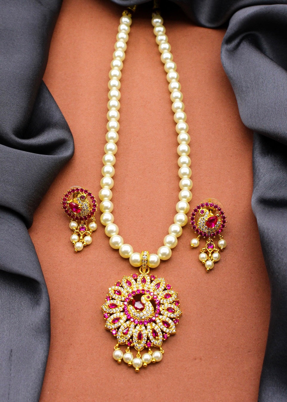 DESIGNER PEACOCK NECKLACE