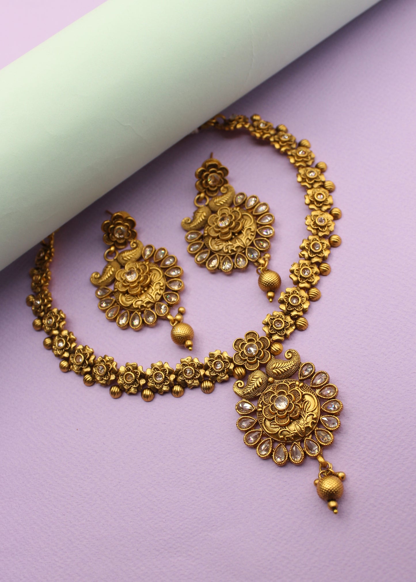 FLORESCENCE RAJWADI NECKLACE