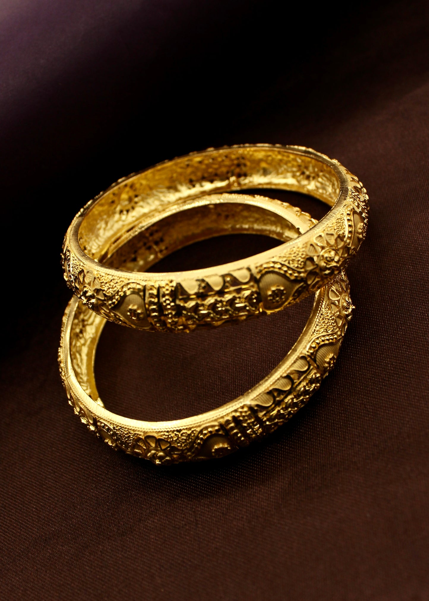 ENTHRALL GOLD PLATED BANGLES