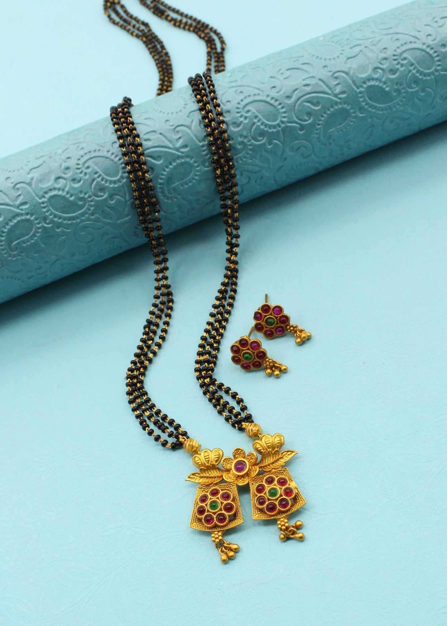 RADIANT FLORET WATI PENDANT MANGALSUTRA