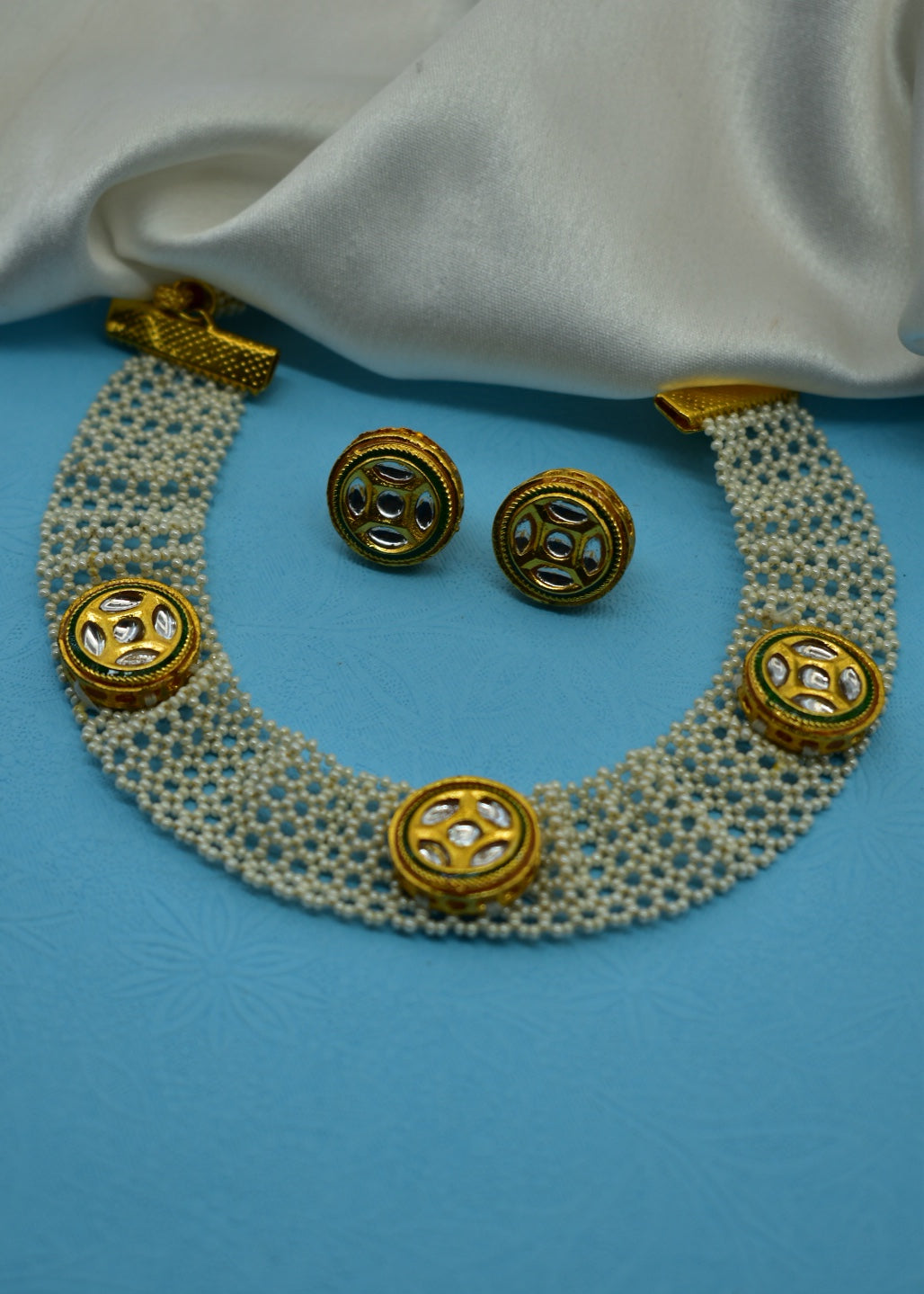 PETITE PEARLS KUNDAN NECKLACE