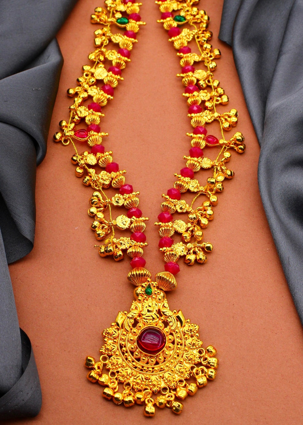 MORNAKSHI KOLHAPURI SAAJ