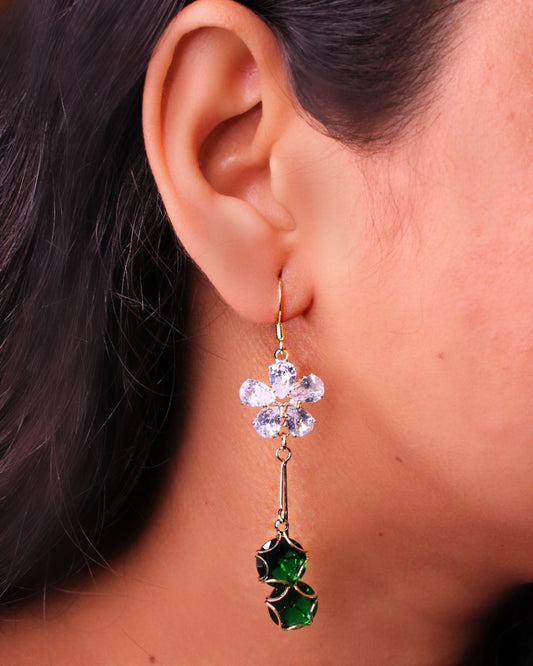 FLOWER DESIGN EARRINGS