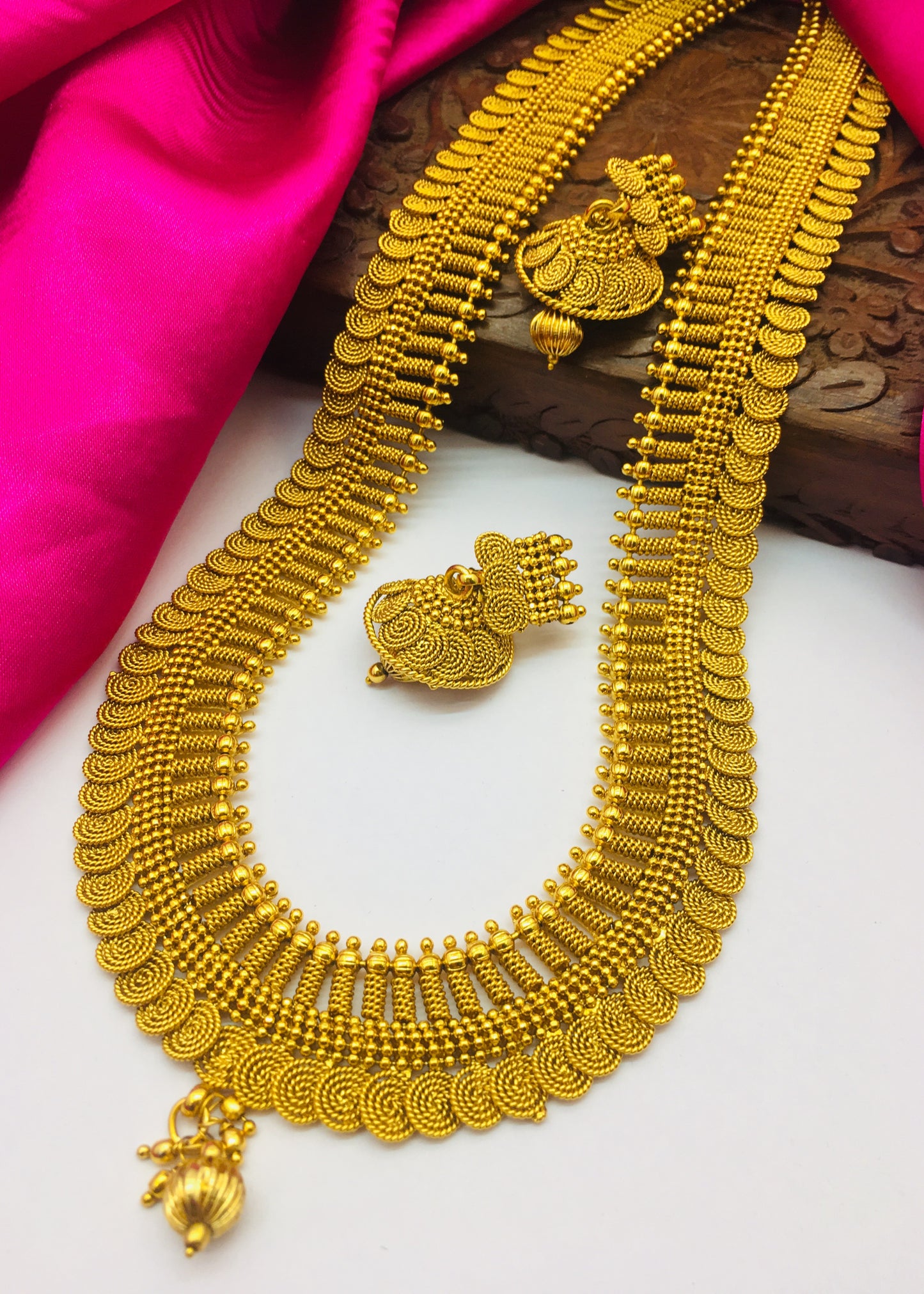 TRADITIONAL DESIGNER NECKLACE