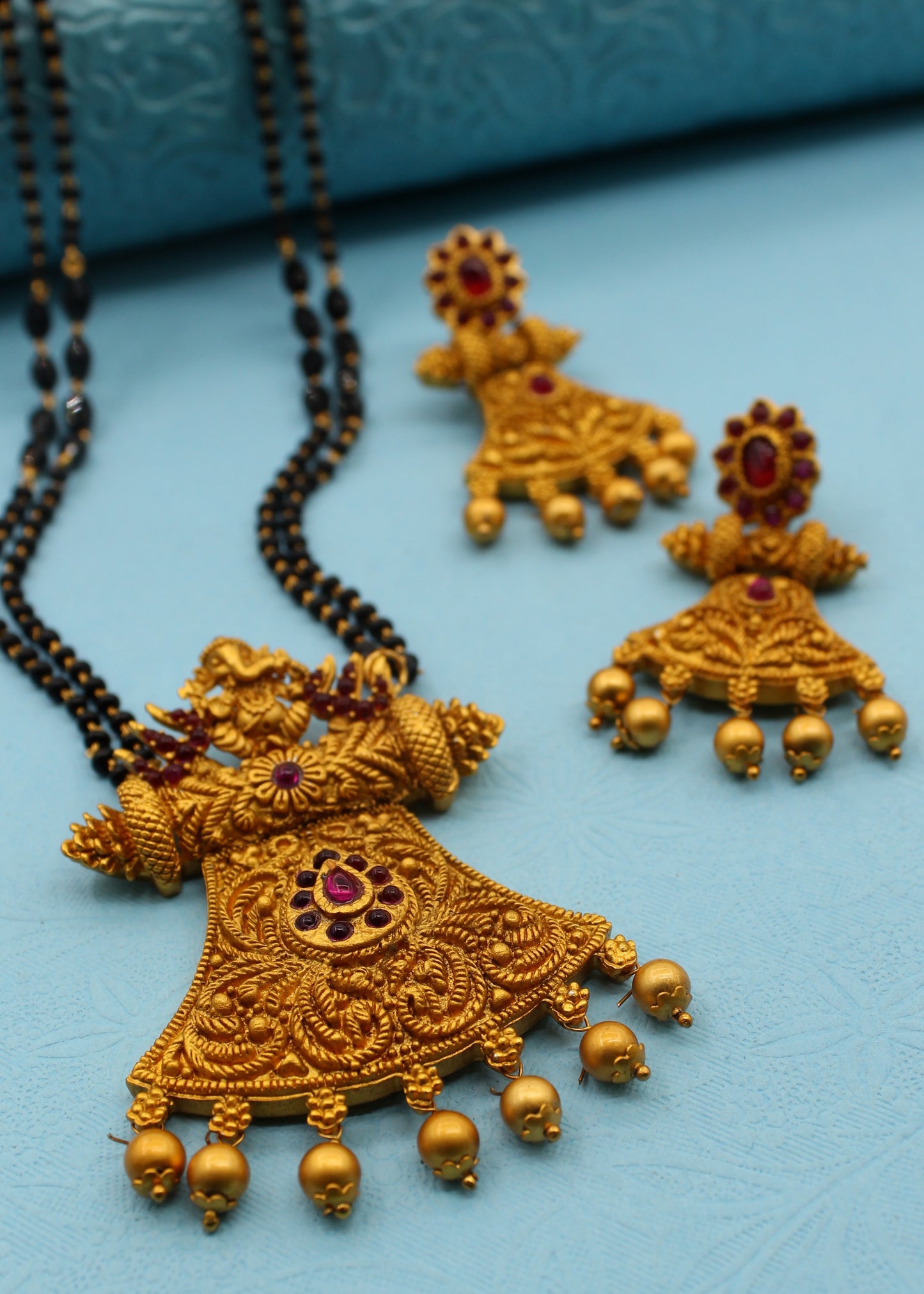 ROYAL TEMPLE PESHWAI MANGALSUTRA