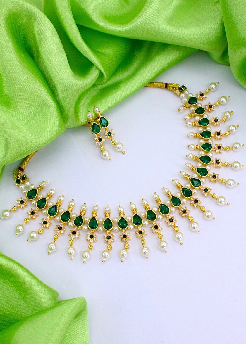 DROPLET DESIGNER MOTI NECKLACE