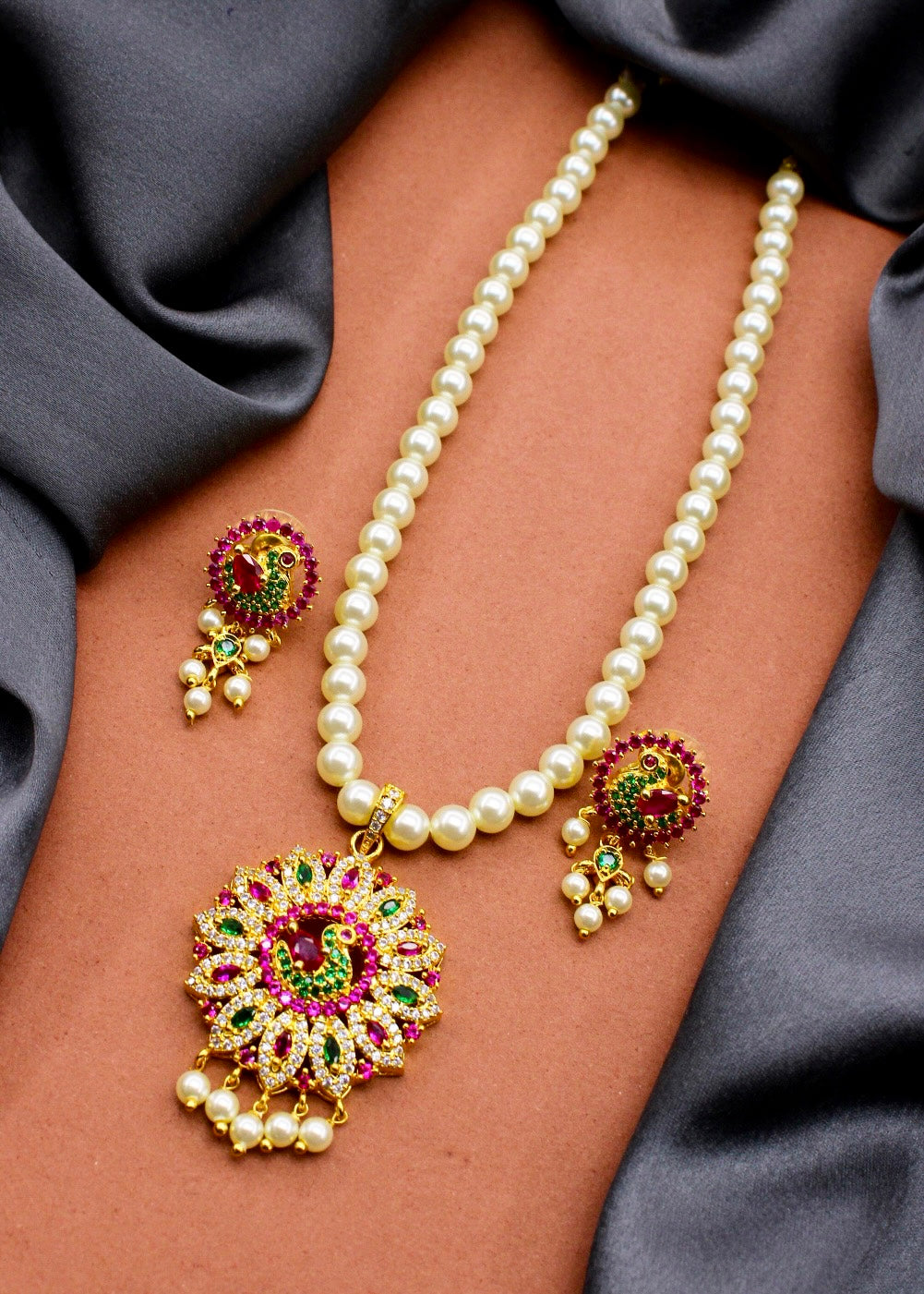 DESIGNER PEACOCK NECKLACE