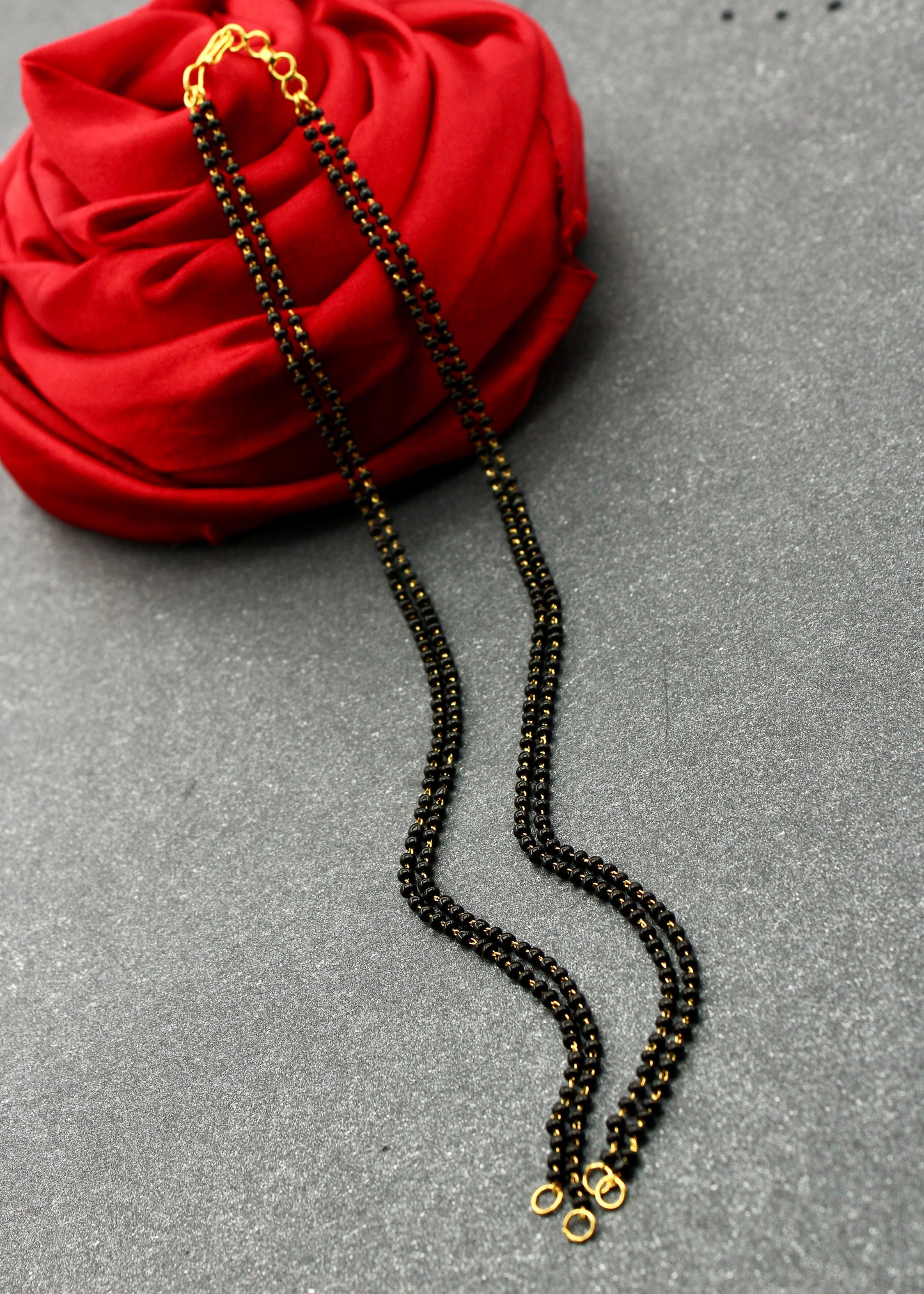 ELEGANT MANGALSUTRA SAR