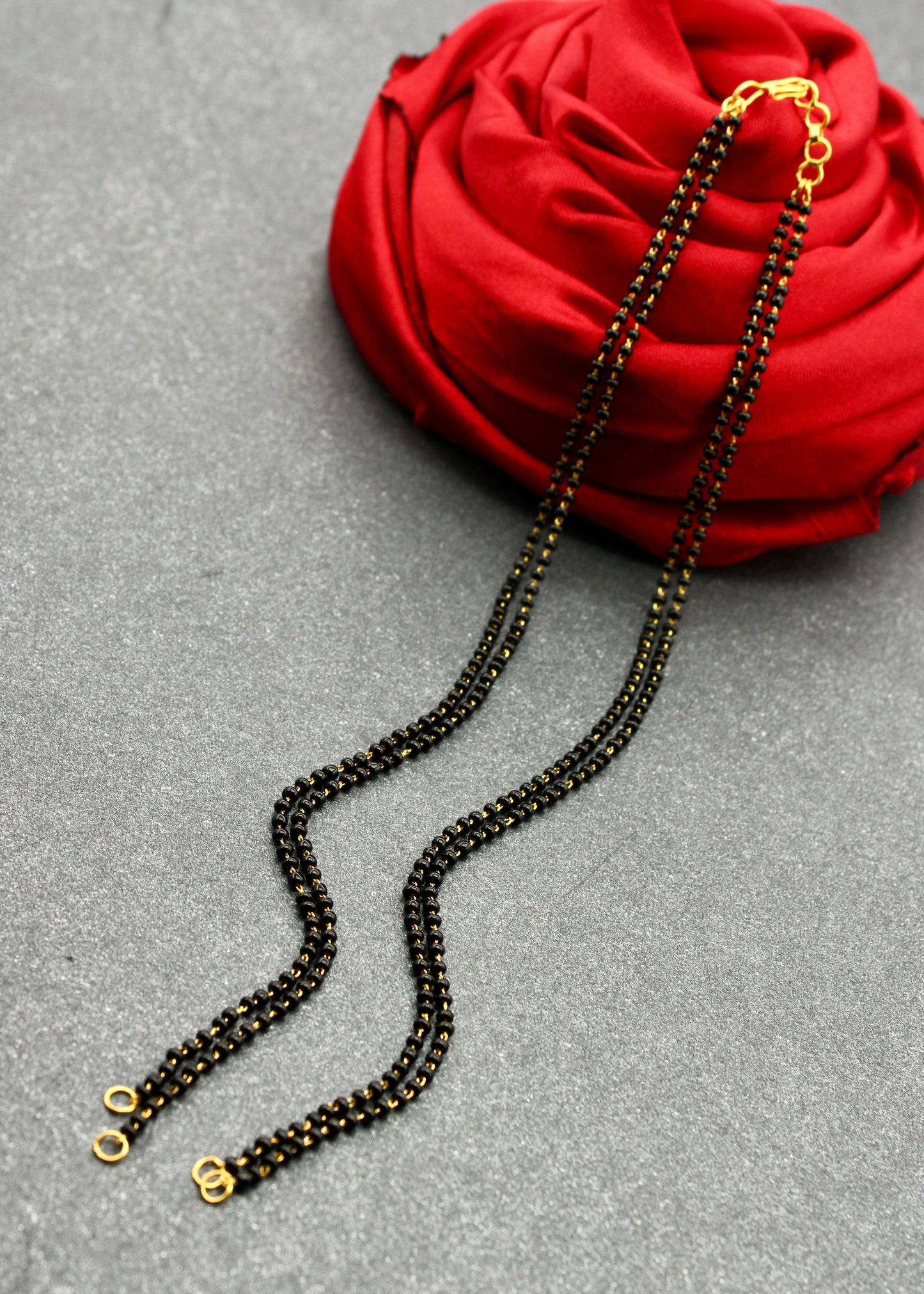 ELEGANT MANGALSUTRA SAR