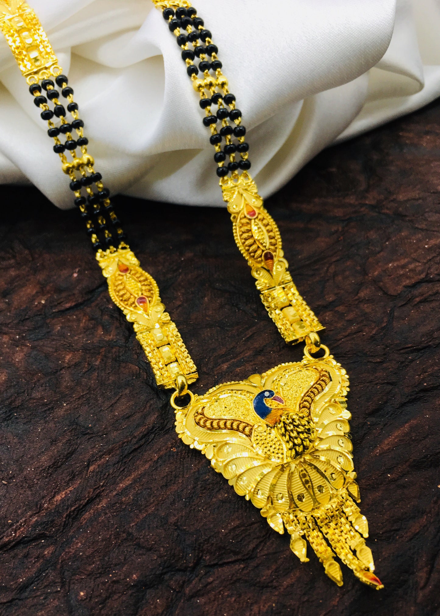 GRACEFUL DESIGNER MANGALSUTRA