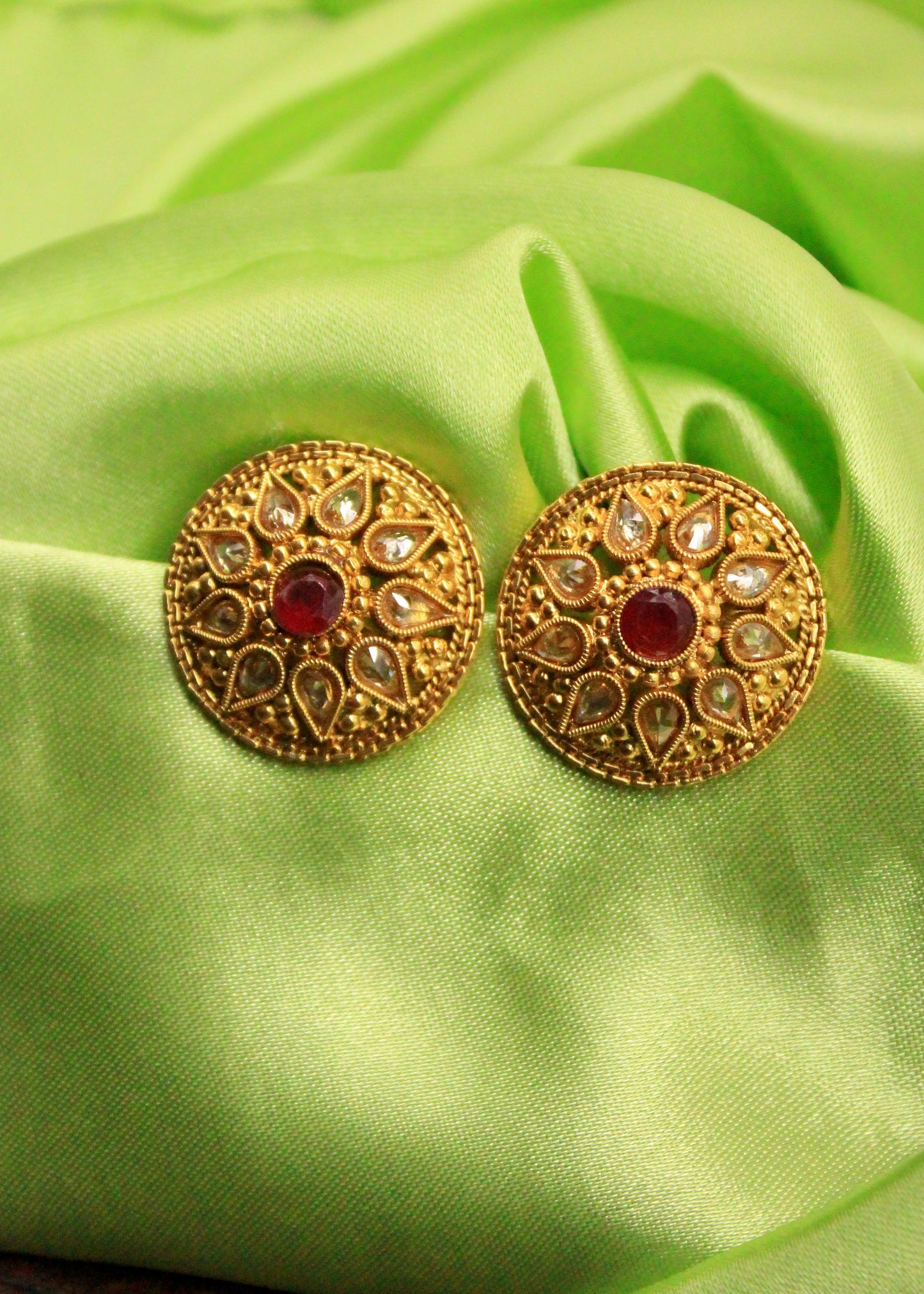 ENTICING TRADITIONAL EARRINGS