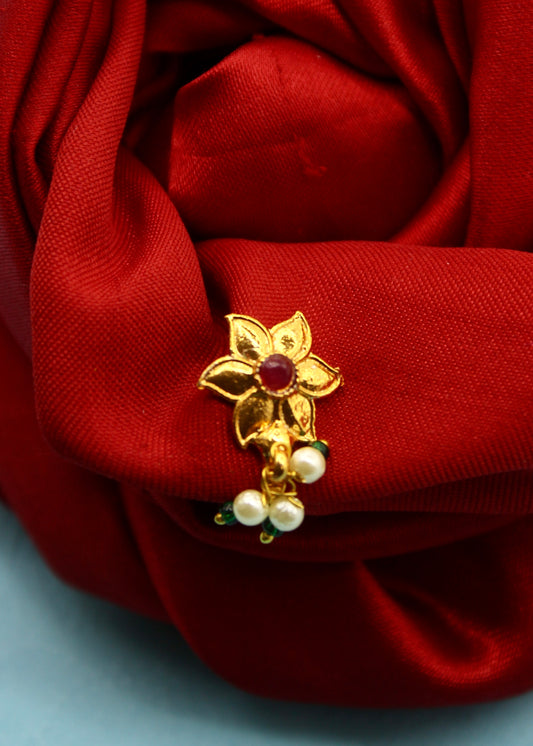 FLOWERET MATTE NOSE PIN