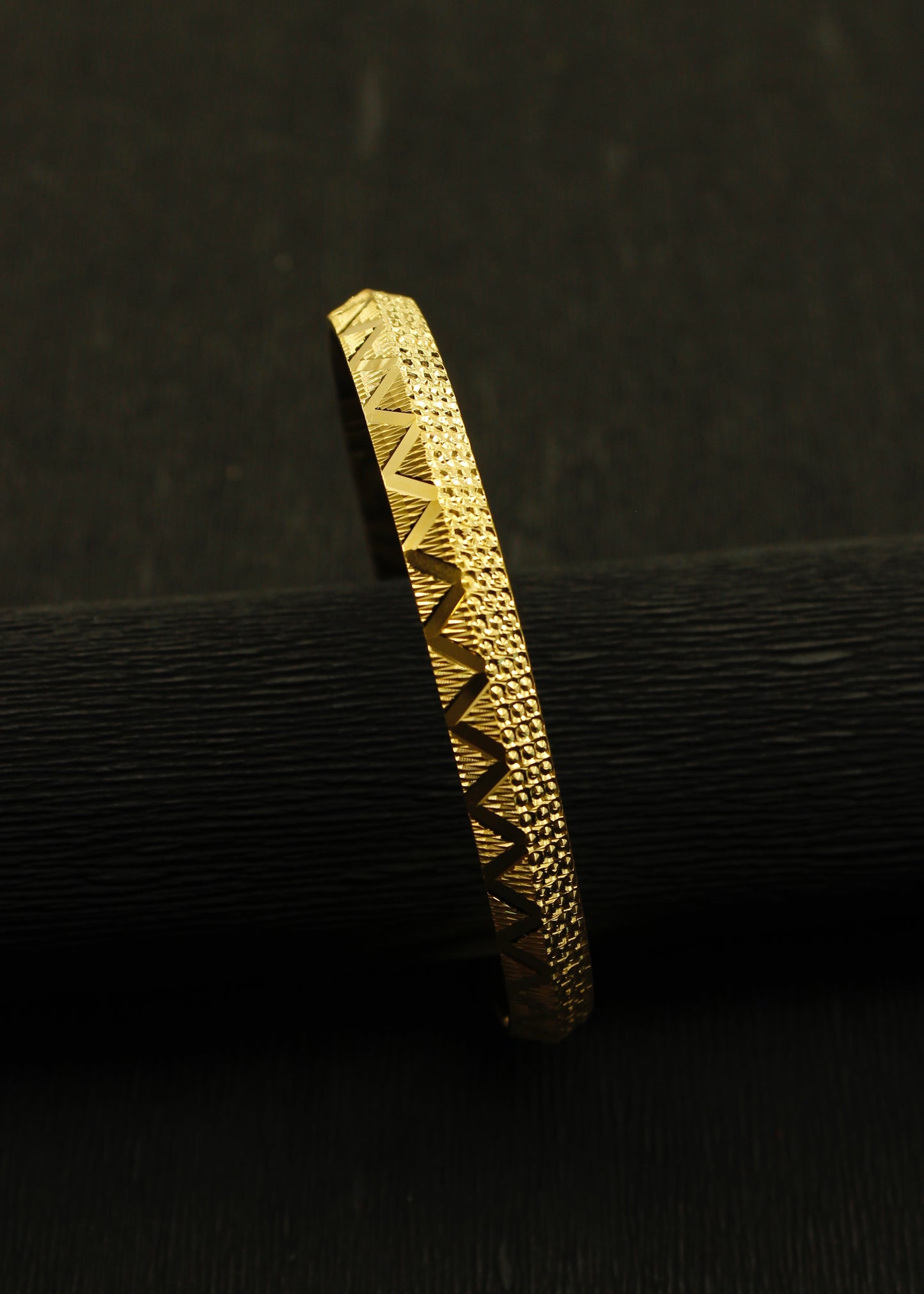 STYLISH GOLDEN MEN'S KADA