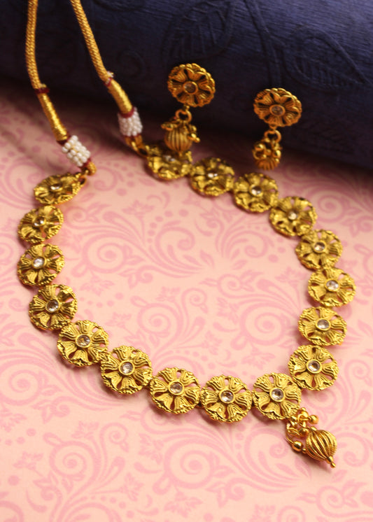 PRETTY FLORET NECKLACE