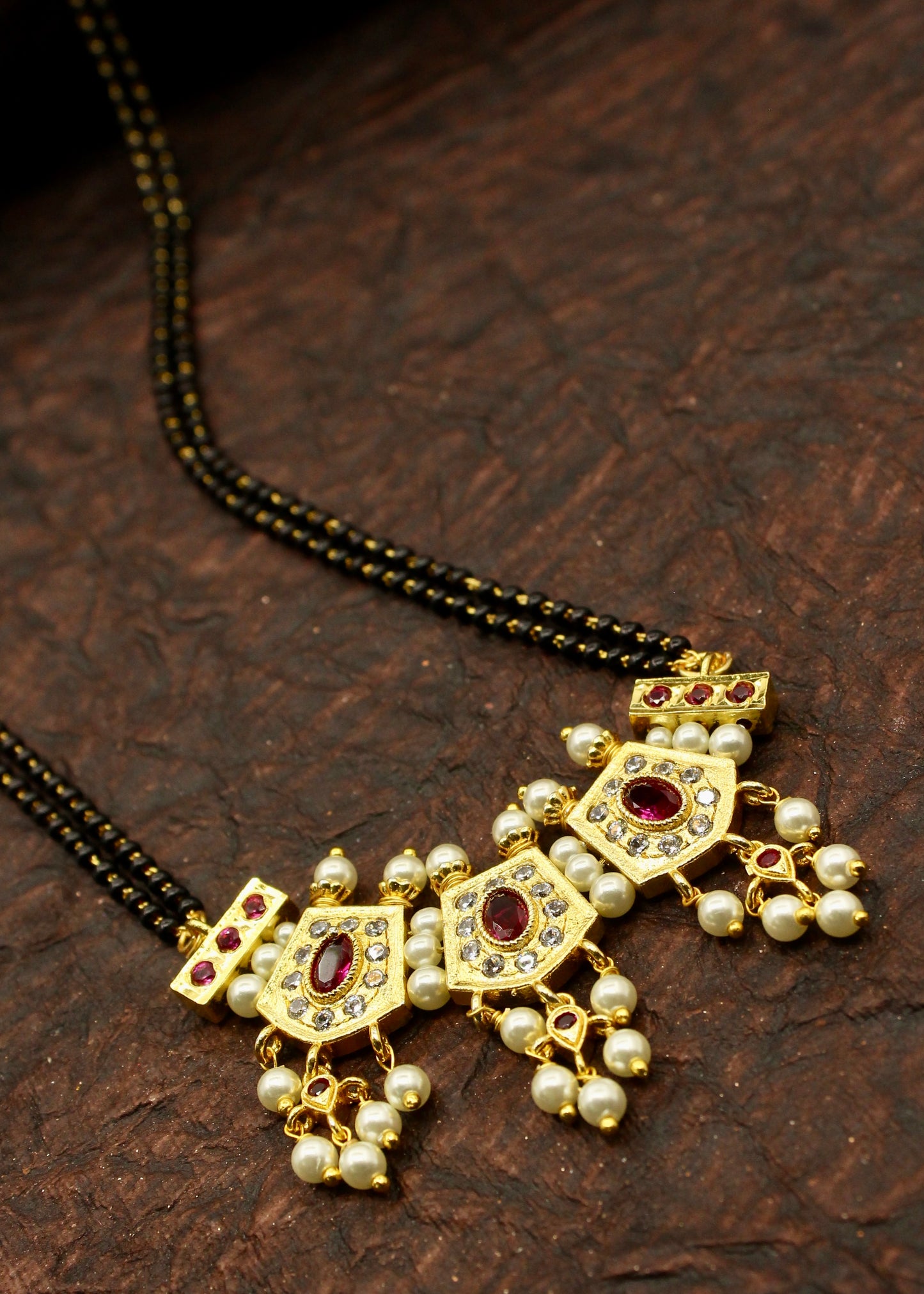 STUNNING PEARL MANGALSUTRA