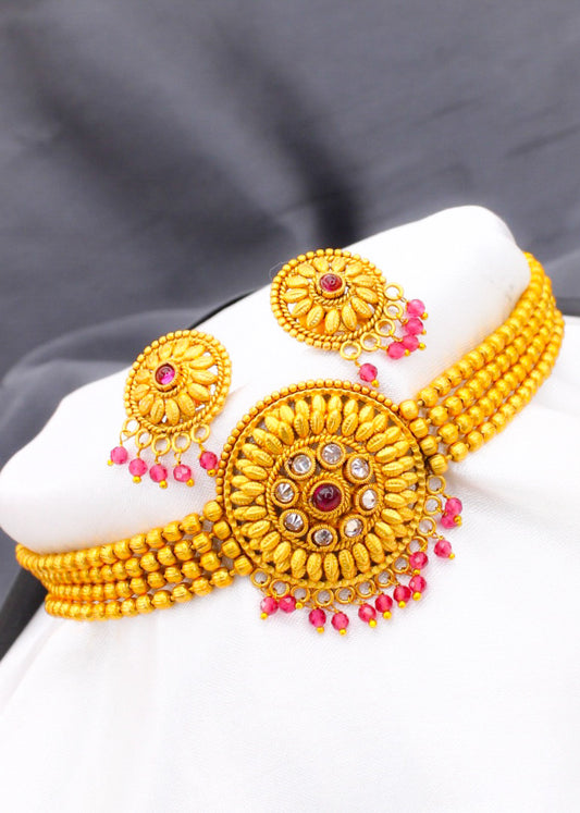 MATTE GOLD FINISH CHOKER