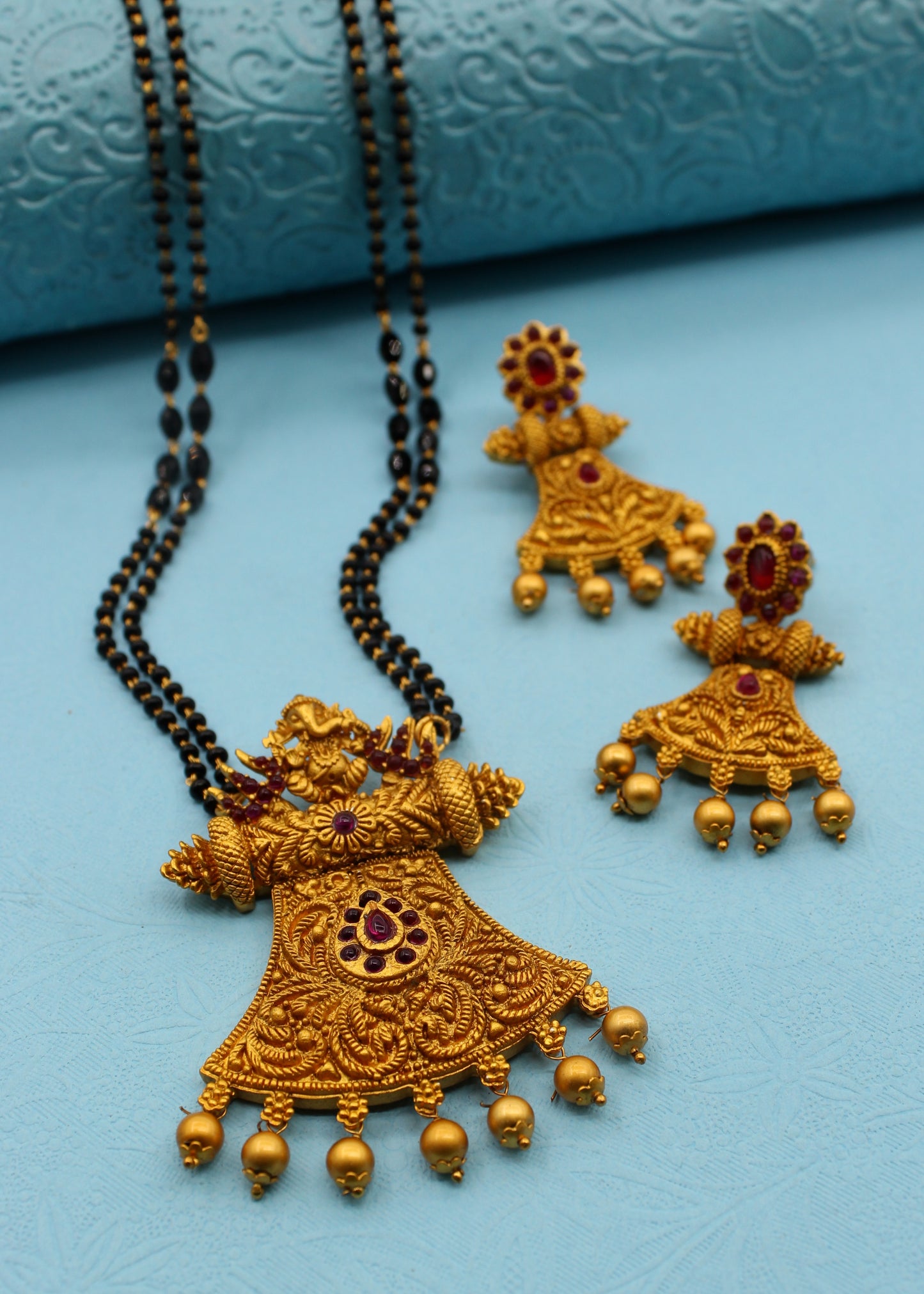 ROYAL TEMPLE PESHWAI MANGALSUTRA