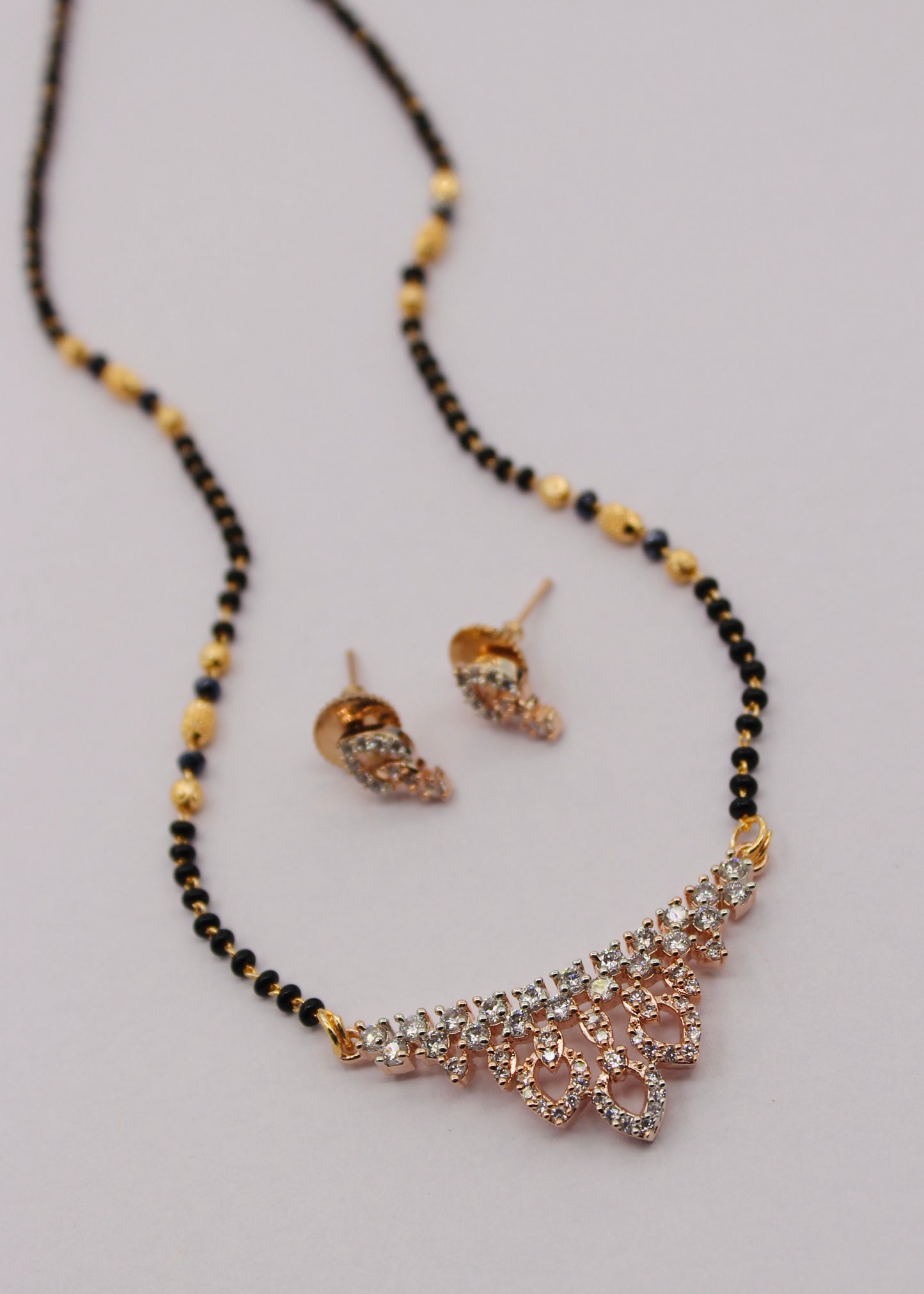 GRACEFUL DIA MANGALSUTRA