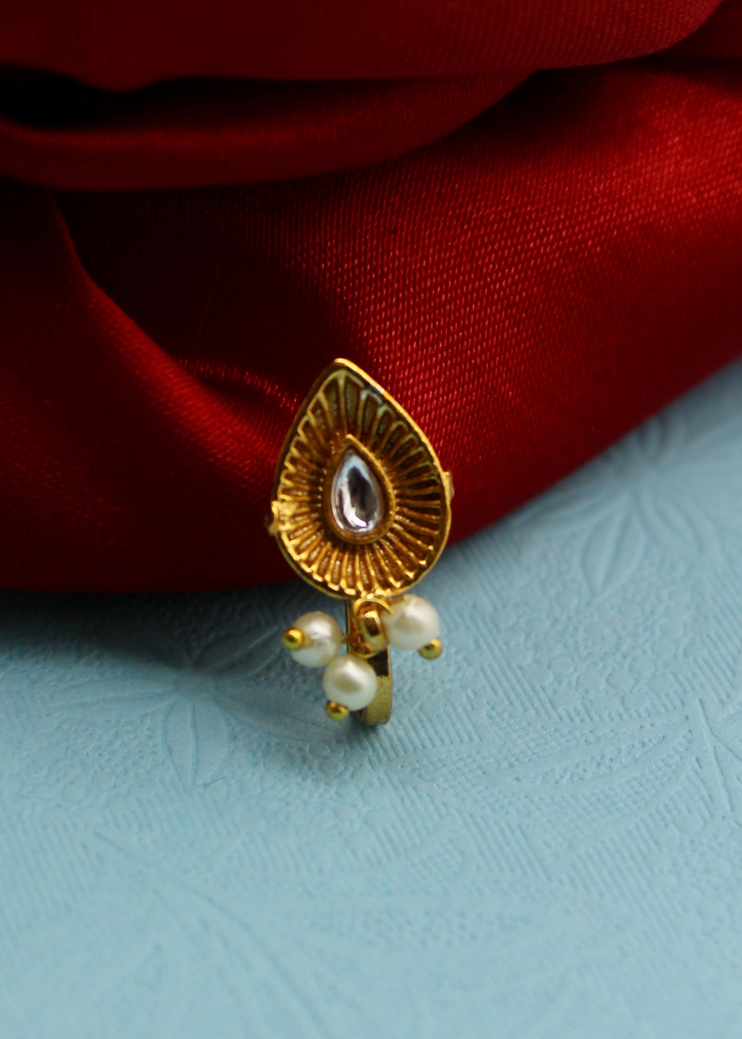 LEAFY ANTIQUE NOSE PIN