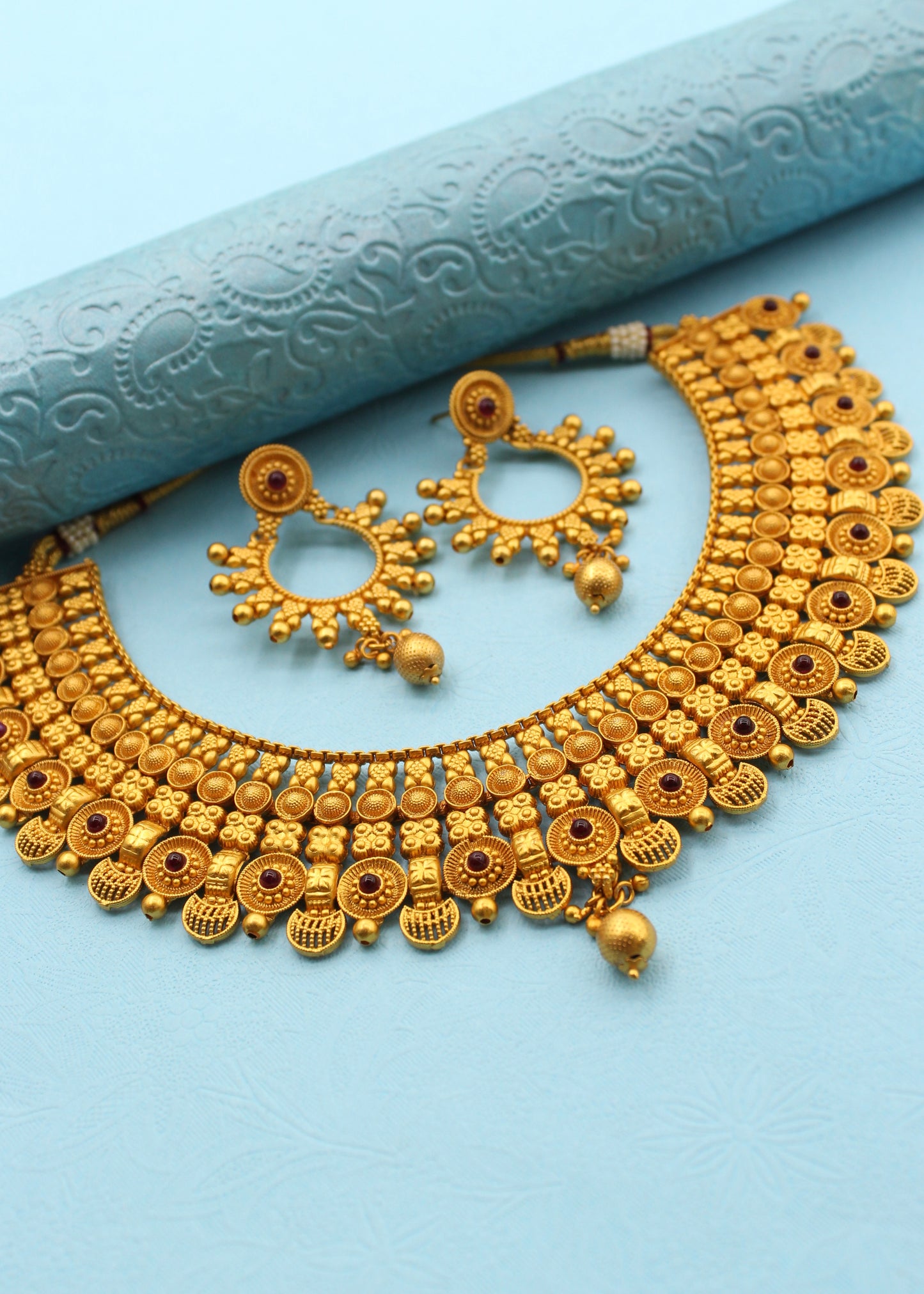 IMPRESSIVE PESHWAI NECKLACE