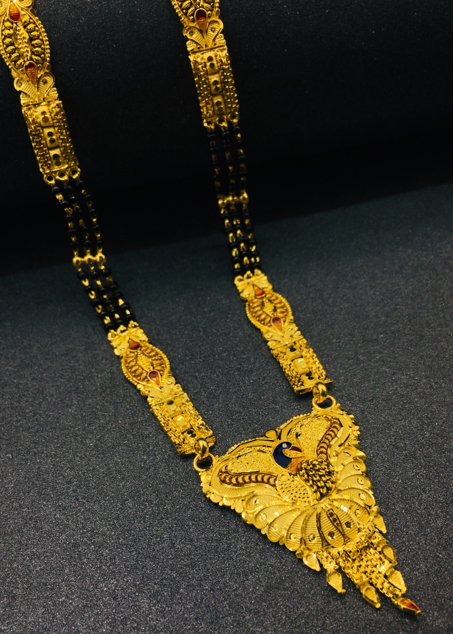 GRACEFUL DESIGNER MANGALSUTRA