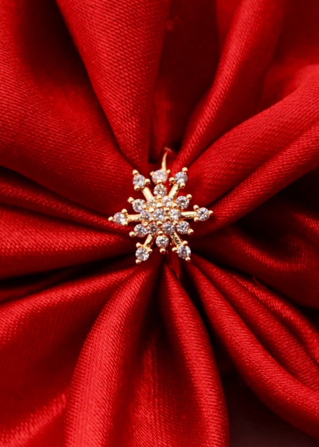 CLASSY FLORET FINGER RING