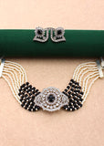 FASHIONABLE MOTI CHOKER