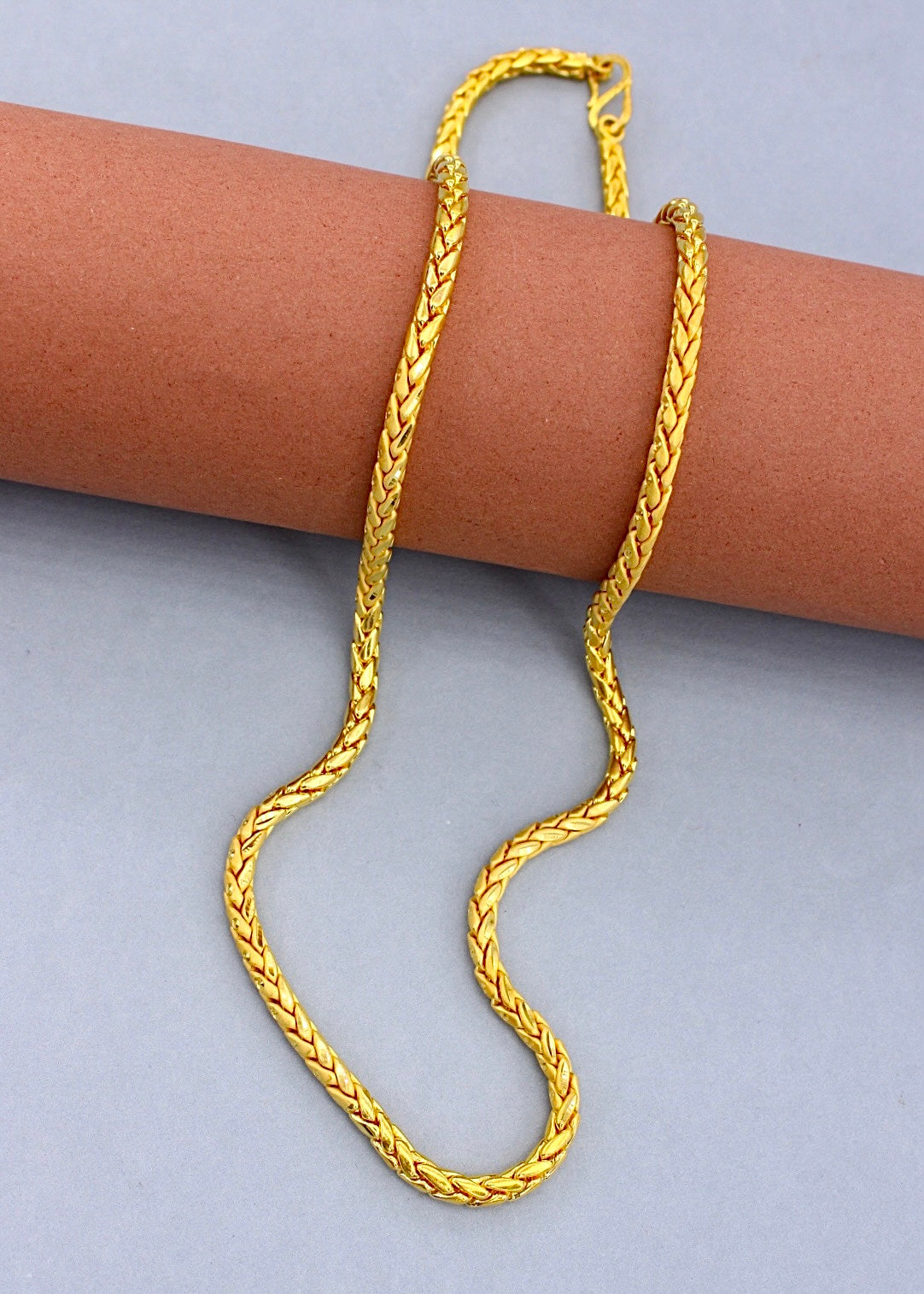 CLASSY GOLD PLATED CHAIN